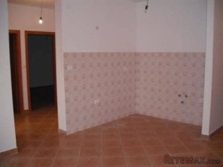 NOVI APARTMAN U PEROJU