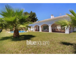 Stunning detached traditional style..