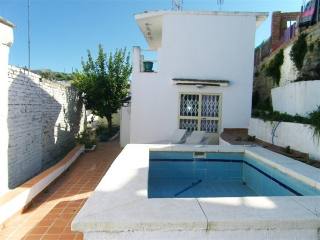 Town House - A cosy 3 bedroom, one..