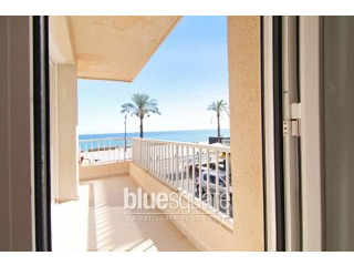 Apartment with sea view in the centre..