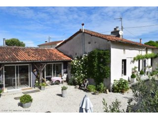Charming Longere In Private Courtyard..