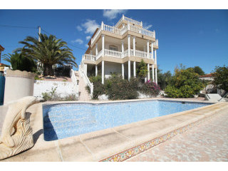 3 Bedrooms - Villa - Alicante - For Sale