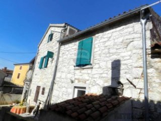 Okolica Poreča,Kamena kuća