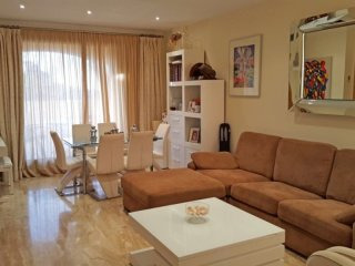 Bright Well-Kept Apartment In Puig Den..