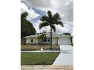 474 Ne Donita Ct, Port Saint Lucie, FL..