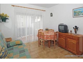 EMPURIABRAVA: Nice studio cabin..