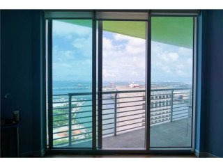 1 bedroom Flat For Sale: 325 S Biscayne..