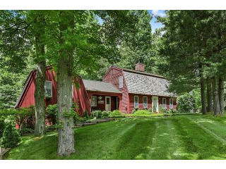 3 bedroom House For Sale: 34 Hunt Farm..