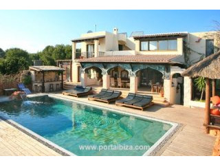 Cap Martinet - villa in front line of..