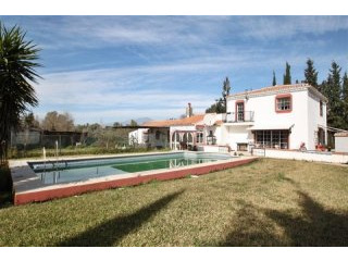 4 Bedrooms - Villa - Malaga - For Sale