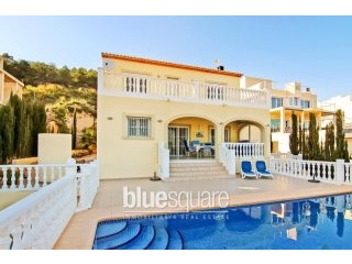 3-bedroom villa with stunning sea views