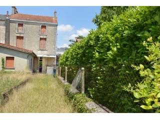 Ruffec townhouse to renovate