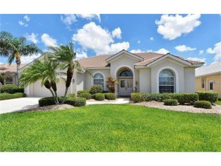 3 bedroom House For Sale: 886 Macaw..