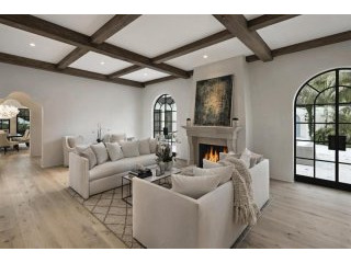 5 bedroom House For Sale: 1084 Golf Rd