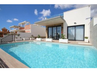 3 Bedrooms - Villa - Alicante - For Sale