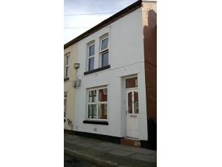 2 bedroom Terraced House to rent in..