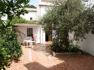 4 bedroom, 1 bathroom Townhouse, (build..