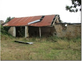 Assortment of Barns on 3 Hectares