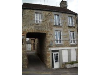 House in Nice Rural Village with Shops