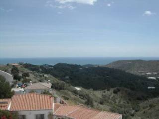 Villa for Sale in Iznate 525.000..