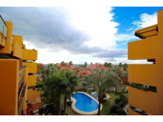 2 Bedroom Middle Floor Apartment