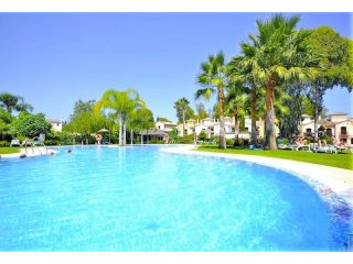 Guadalmina, Marbella, , 3 bedrooms, 189..