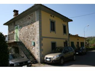 Village/town House - For Sale - Bagni..