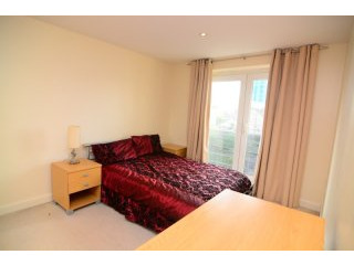 Flatshare - Queensgate A