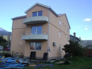 House and land in Lastva Grbaljska..