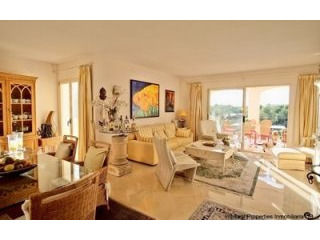 3 bedroom penthouse with golf views in..