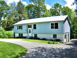 3 bedroom House For Sale: 15 Shady Lane..