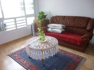 Apartment - Spacious apartment located..