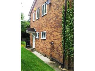 1 bedroom house to rent at Priory Drive..