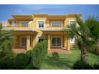 2 bedroom apartments