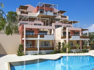 3 Bedrooms - Garden Apartment -..