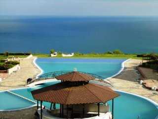 2 BED 2 BATH apartment in Mediterranean..