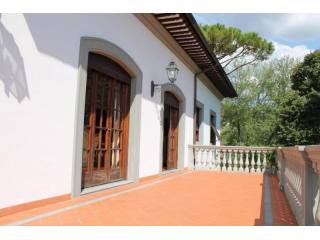 Villa for sale in Lucca (Italy)