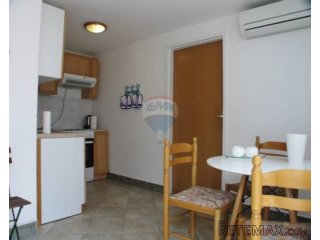 ISTRA, ŠTINJAN JEDNOSOBAN APARTMAN U PRIZEMLJU ZGRADE