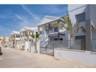 2 Bedroom 2 Bathroom Bungalow In..