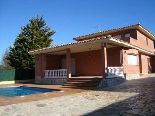 4 Bedrooms - Villa - Girona - For Sale