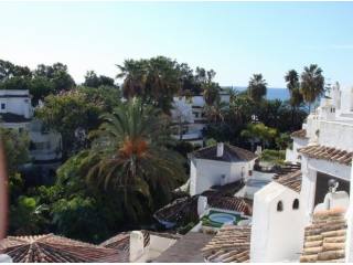 Apartment Duplex for sale in Elviria..