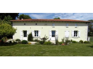 Longere With Attached Outbuilding