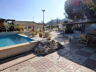6 bedroom Villa in Sax (Ref. PV2529)