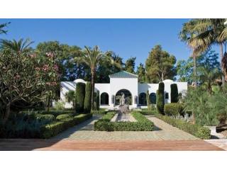Villa - GUADALMINA BAJA. An outstanding..