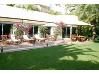 Apartment For Sale In Golden Mile..
