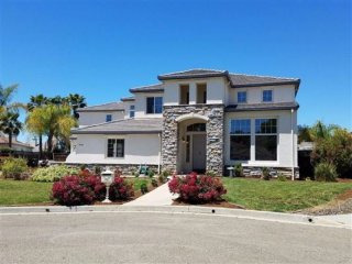 5 Bedrooms - Property - CA - For Sale