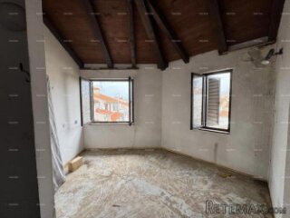 Červar Porat – 2-sobni stan s galerijom, 100 m od mora