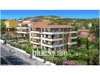 In Saint-Raphaël, 108 m2 roof top..
