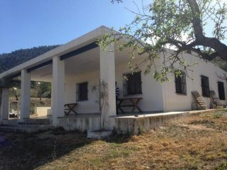 Finca for sale in Hondon de las Nieves..