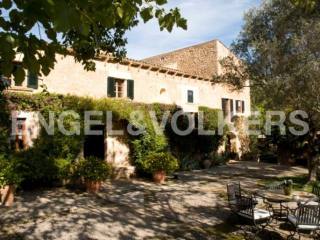 Historic country estate near Arta